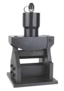 Hidraulinė galvutė skirta lenkti 150 mm bėgius